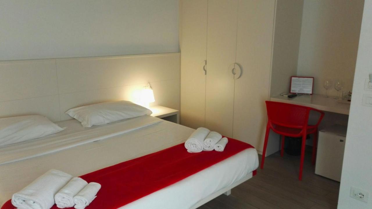 Residenza Cardo Massimo Hotel เวโรนา ภายนอก รูปภาพ